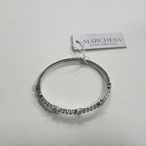 NWT Marchesa Silver-Tone Cubic Zirconia Flower Bangle Bracelet - Picture 3 of 5